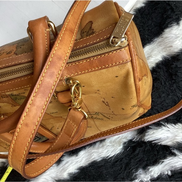 Alverio Martini Vintage Map Print Leather Handbag - Picture 7 of 8